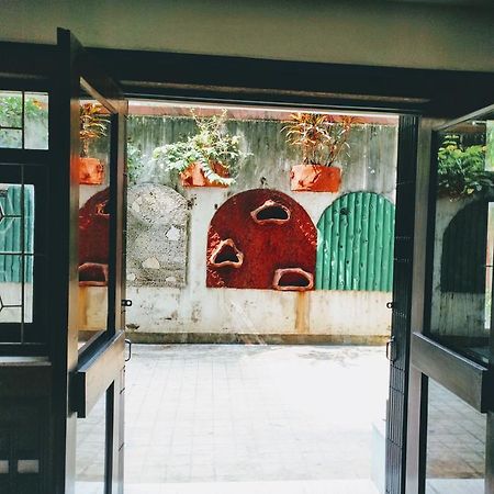 כלכותה Ashray Guesthouse מראה חיצוני תמונה