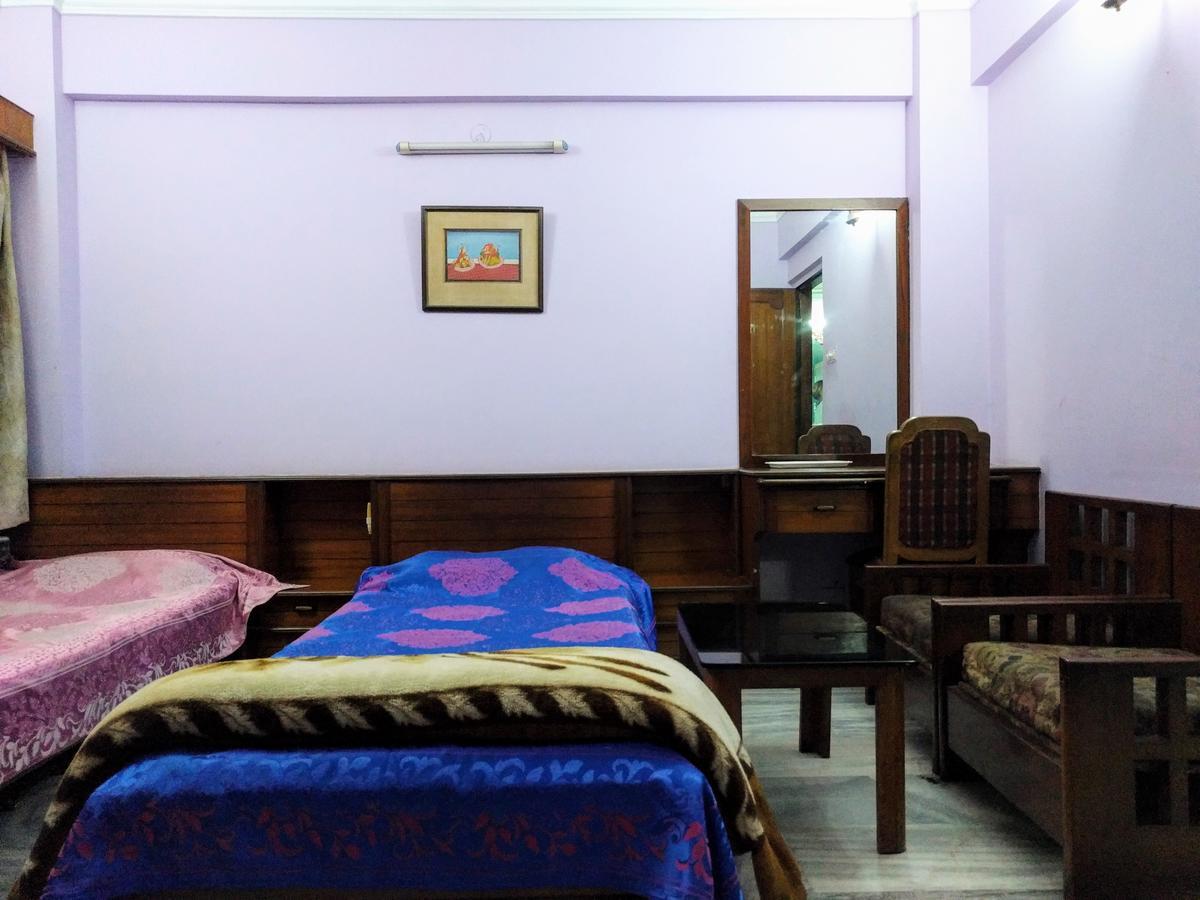 כלכותה Ashray Guesthouse מראה חיצוני תמונה