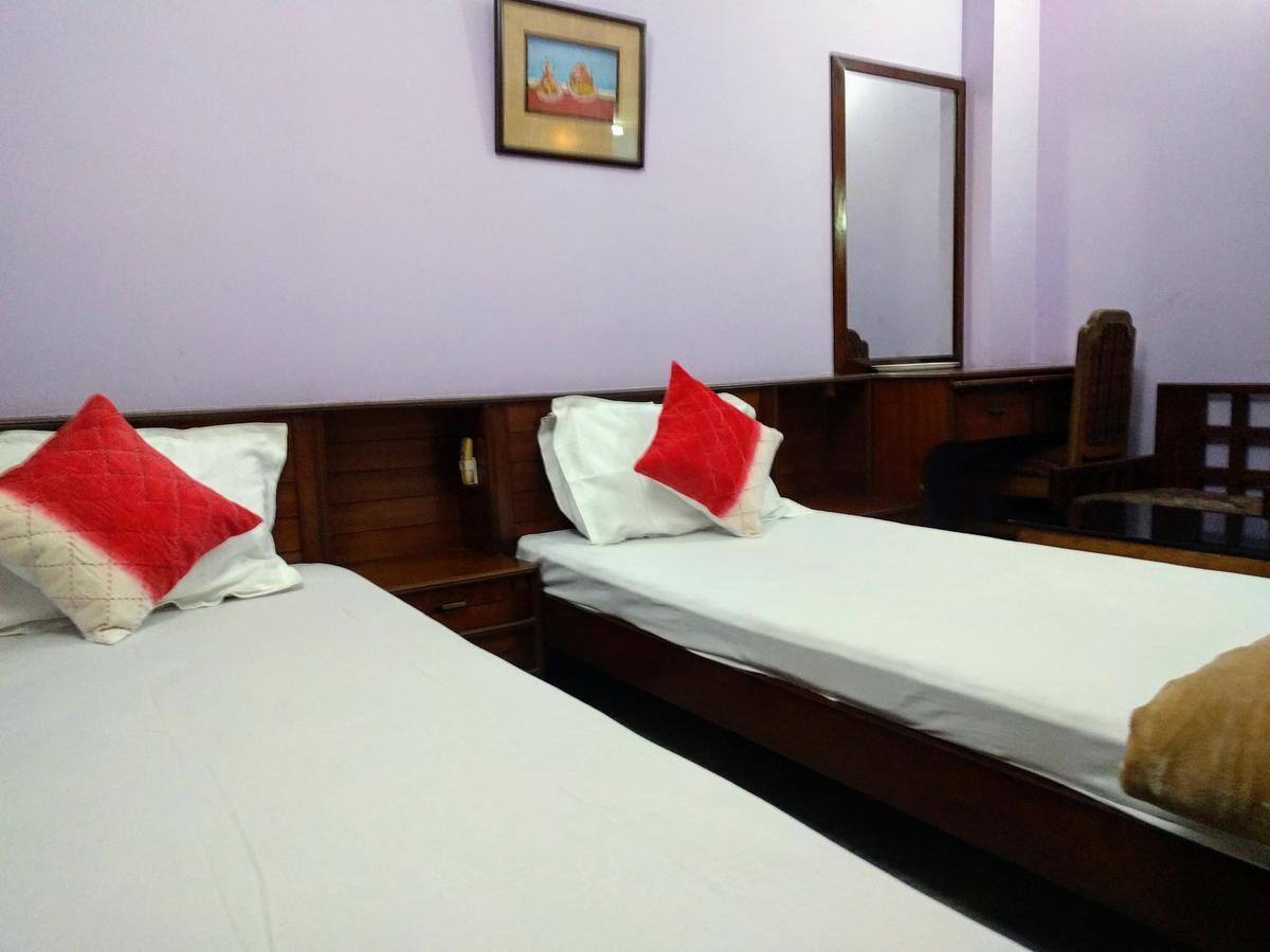 כלכותה Ashray Guesthouse מראה חיצוני תמונה