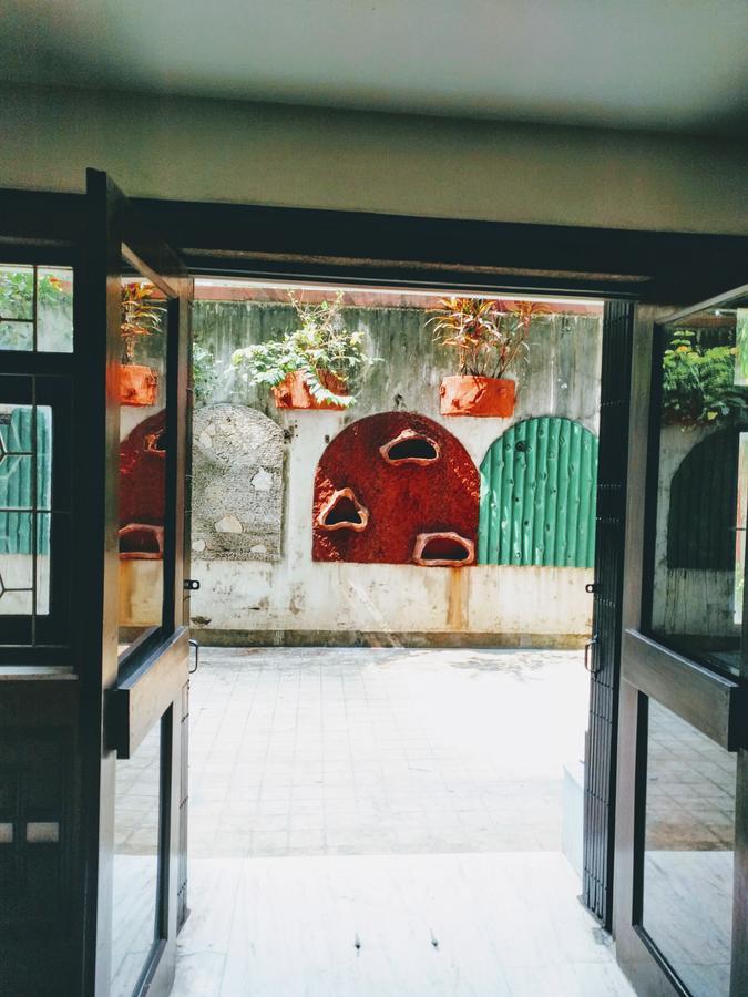 כלכותה Ashray Guesthouse מראה חיצוני תמונה