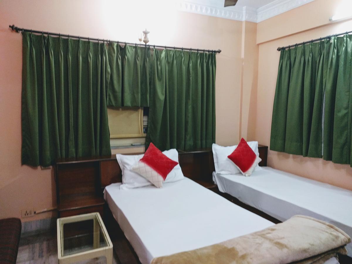 כלכותה Ashray Guesthouse מראה חיצוני תמונה