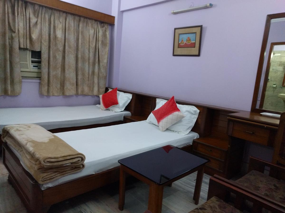 כלכותה Ashray Guesthouse מראה חיצוני תמונה