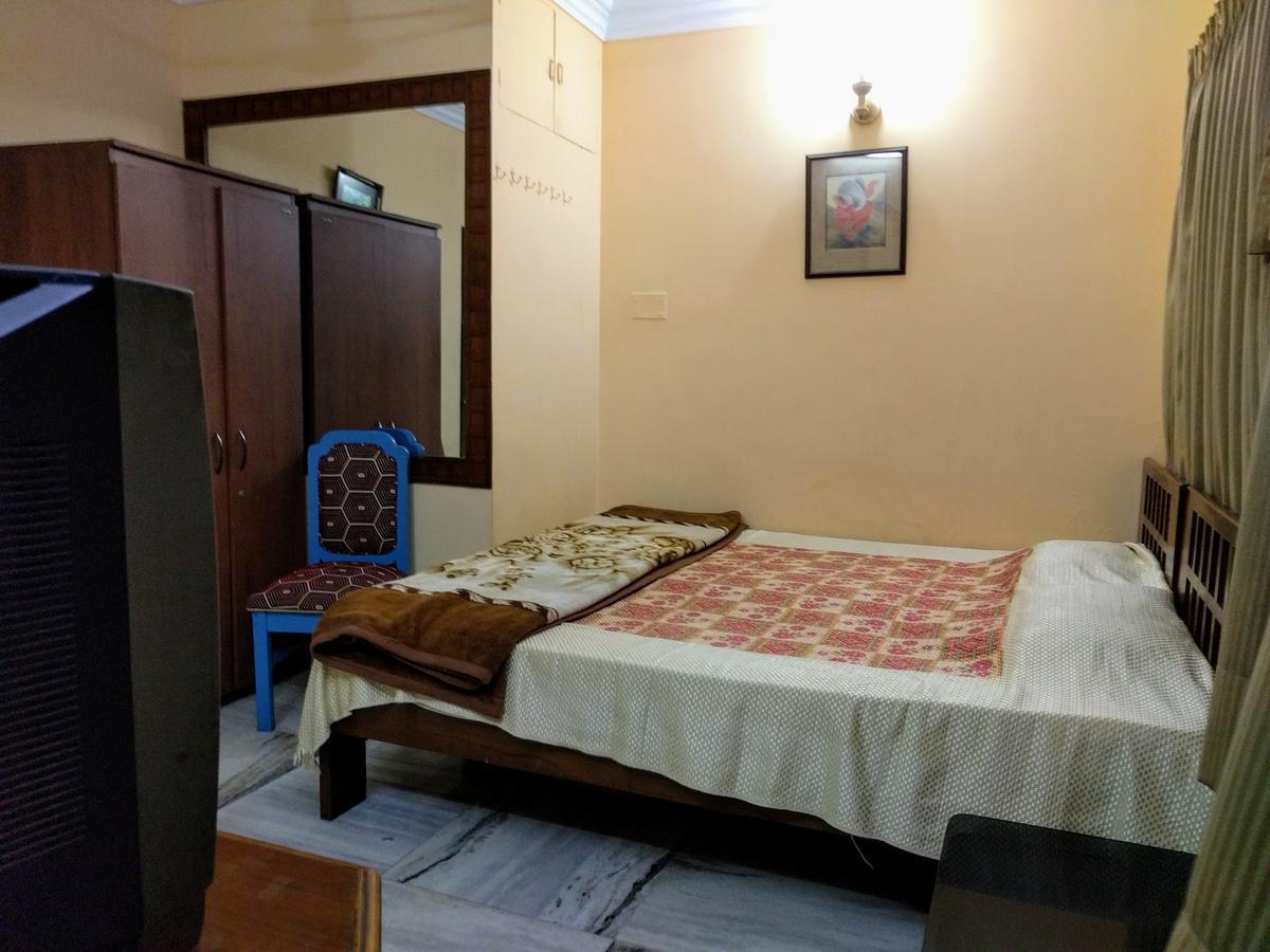 כלכותה Ashray Guesthouse מראה חיצוני תמונה